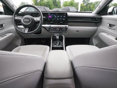 Used 2024 Hyundai Kona SE AWD/4WD image 40