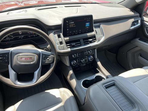 Used 2023 GMC Yukon XL SLT w/ SLT Premium Package AWD/4WD image 13