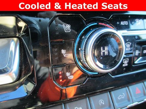 Used 2022 GMC Sierra 1500 AT4 w/ AT4 Premium Package image 16