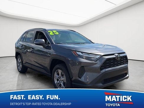Used 2025 Toyota RAV4 XLE w/ Convenience Package AWD/4WD image 1