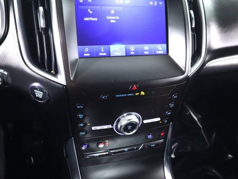 Used 2020 Ford Edge Titanium w/ Equipment Group 301A AWD/4WD image 17