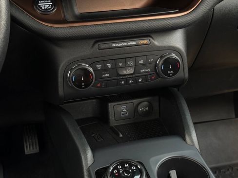 Used 2022 Ford Bronco Sport Outer Banks w/ Tech Package AWD/4WD image 19