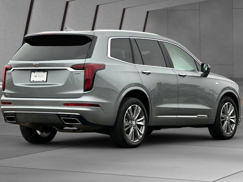 Certified 2025 Cadillac XT6 Premium Luxury image 4