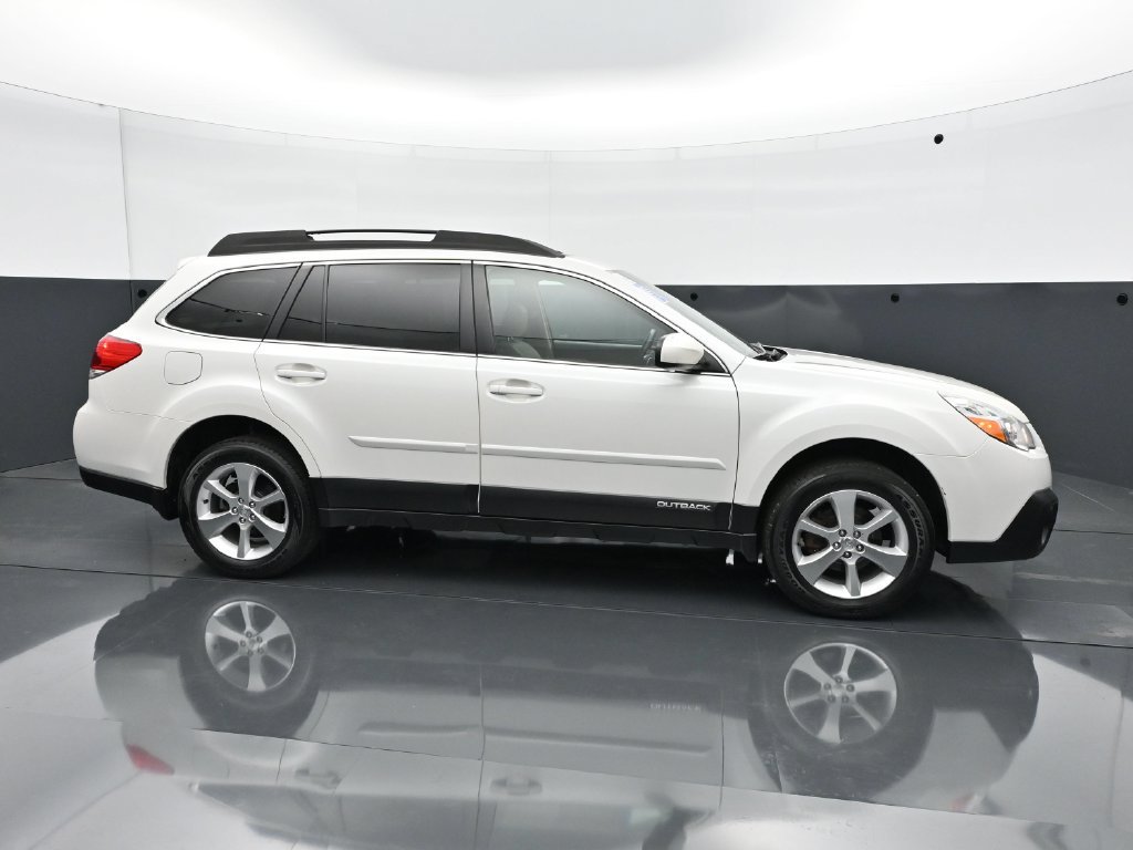 Used 2013 Subaru Outback 2.5i Limited AWD/4WD image 8