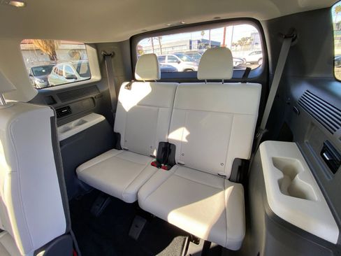 Used 2025 Hyundai Santa Fe SEL image 31