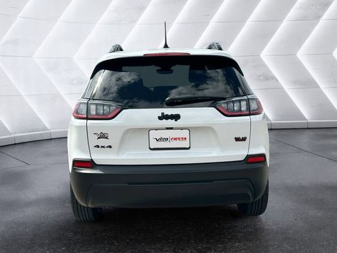 Used 2023 Jeep Cherokee Altitude Lux image 5