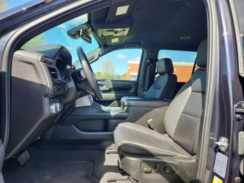 Used 2024 GMC Yukon SLT AWD/4WD image 14