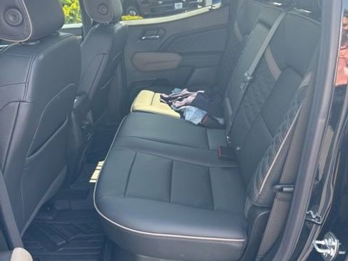 Used 2025 GMC Canyon Denali w/ LPO, Denali Black Edition image 4