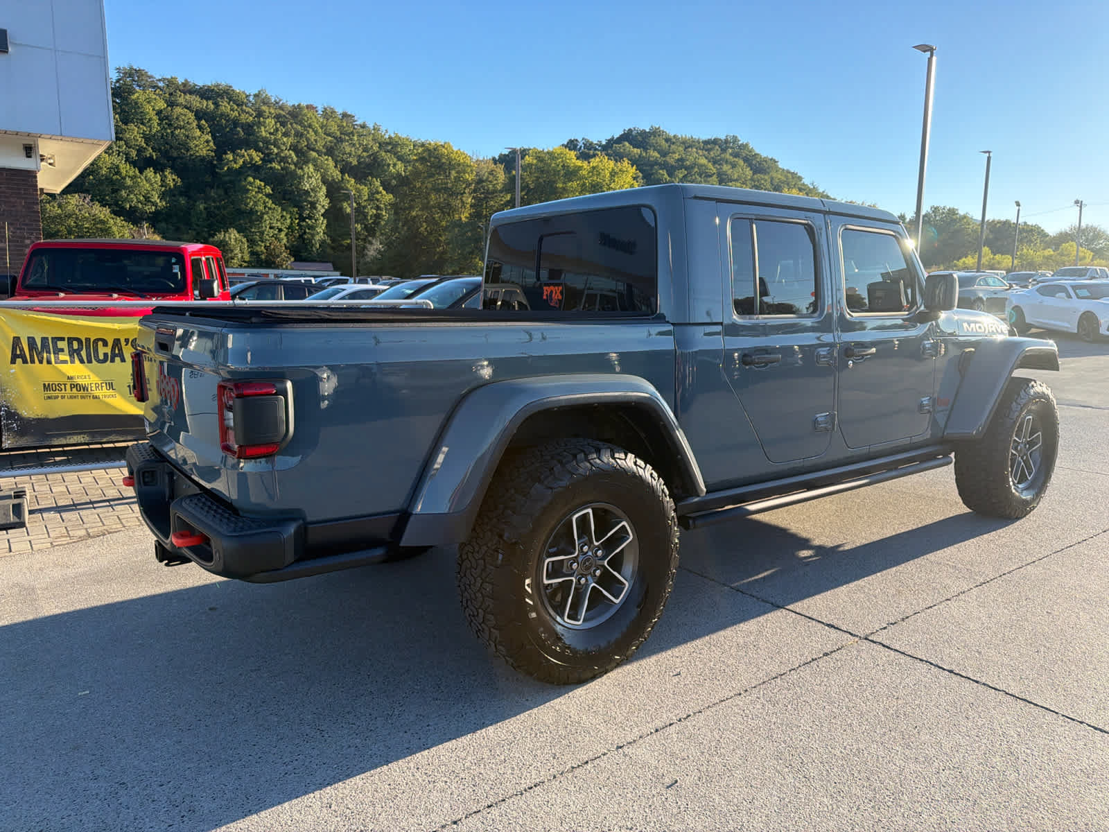Used 2024 Jeep Gladiator Mojave AWD/4WD image 6
