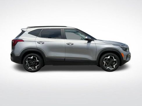 Certified 2024 Kia Seltos EX AWD/4WD image 6