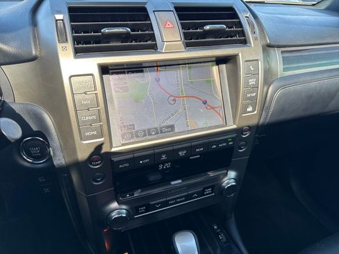 Used 2020 Lexus GX 460 Luxury w/ Off Road Package AWD/4WD image 41