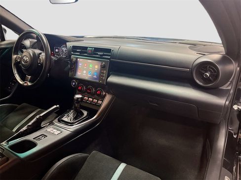 Used 2023 Toyota GR86 Premium w/ ALL Weather Mat Package (TMS) image 27