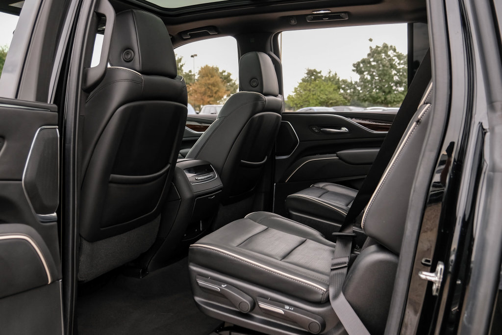Used 2021 Cadillac Escalade ESV Premium Luxury RWD image 52