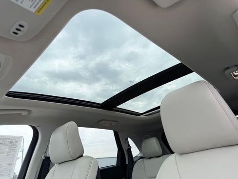 Used 2020 Ford Edge Titanium w/ Cargo Accessory Package FWD image 16