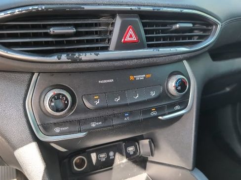 Used 2019 Hyundai Santa Fe SE FWD image 18