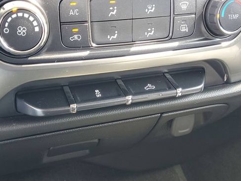 Used 2017 Chevrolet Silverado 1500 LT AWD/4WD image 23