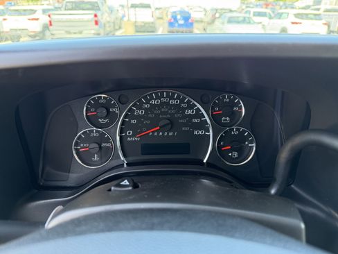 New 2026 Chevrolet Express 3500 Extended RWD image 16