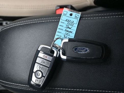 Used 2022 Ford Escape SEL image 22