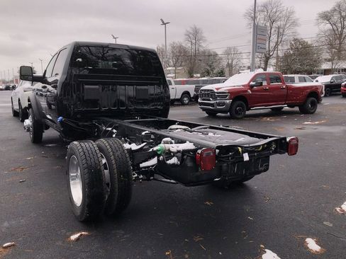 New 2026 RAM 4500 Tradesman w/ Chrome Appearance Group AWD/4WD image 12