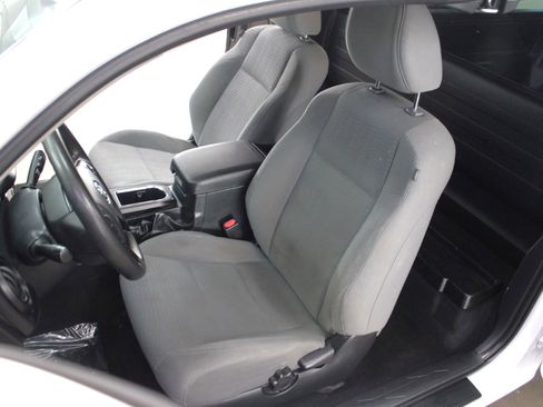 Used 2018 Toyota Tacoma SR image 11