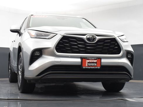 Used 2022 Toyota Highlander XLE image 33