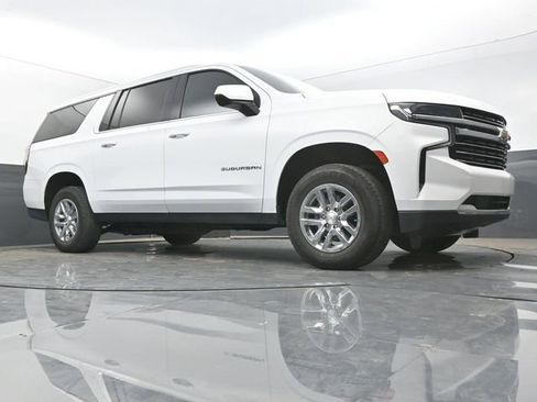 Used 2021 Chevrolet Suburban LT RWD image 44