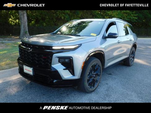 Used 2024 Chevrolet Traverse RS AWD/4WD image 1