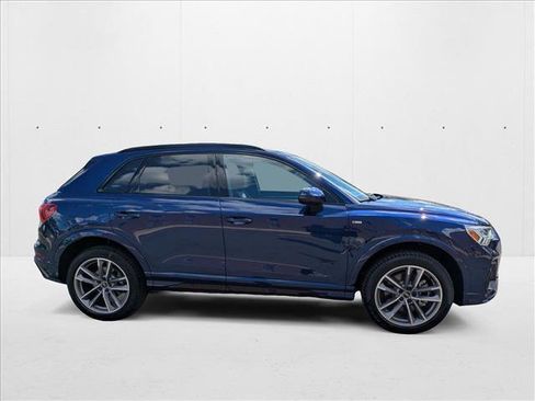 New 2025 Audi Q3 2.0T Premium image 4