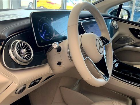 Used 2022 Mercedes-Benz EQS 450+ Sedan image 9