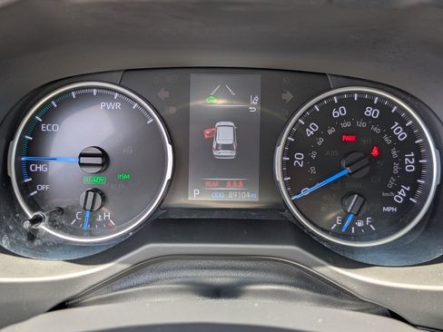 Used 2022 Toyota RAV4 LE AWD/4WD image 19