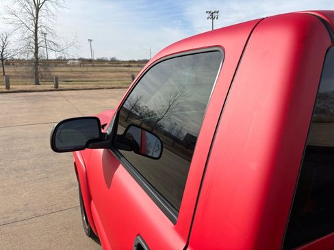 Used 2005 Chevrolet Silverado 1500 LS w/ Light Duty Power Package AWD/4WD image 9