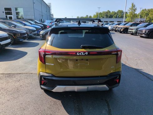 Used 2024 Kia Seltos SX AWD/4WD image 6