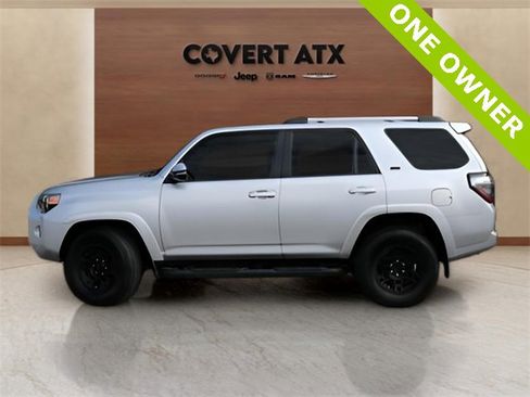 Used 2023 Toyota 4Runner SR5 Premium image 2