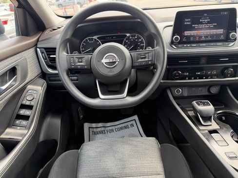 Certified 2023 Nissan Rogue SV image 30