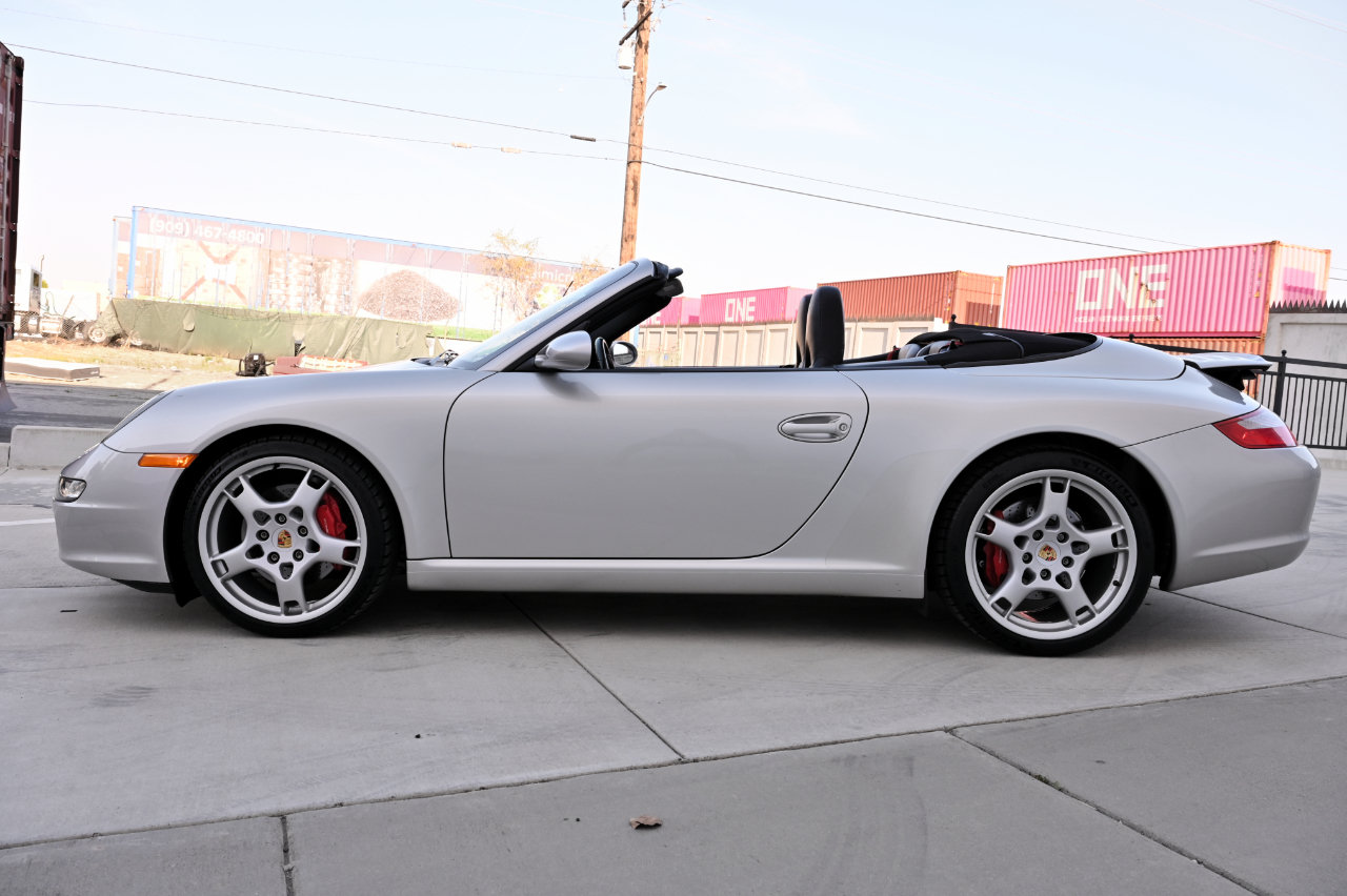 Used 2005 Porsche 911 Carrera S RWD image 5