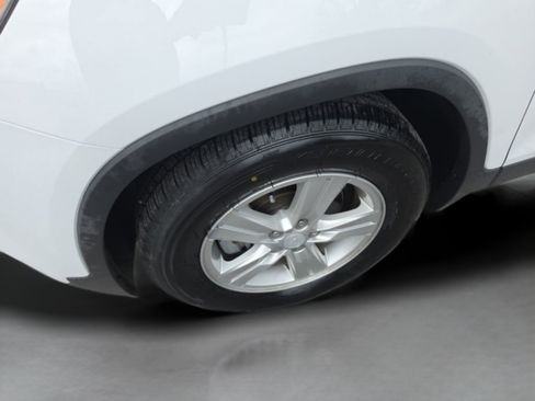 Used 2020 Chevrolet Trax LS w/ Tint and Cruise Package FWD image 13