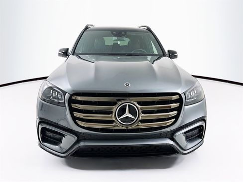 New 2026 Mercedes-Benz GLS 580 4MATIC image 2
