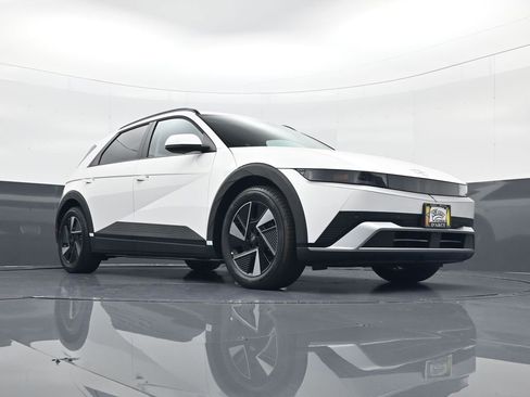 New 2025 Hyundai Ioniq 5 SEL image 23