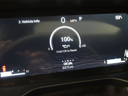 Used 2025 Jeep Grand Cherokee Altitude AWD/4WD image 3