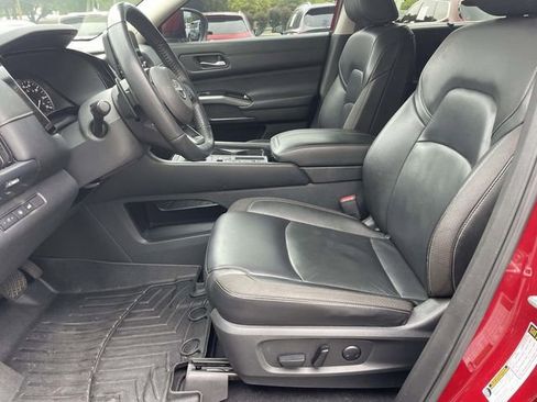 Used 2022 Nissan Pathfinder SL w/ SL Premium Package FWD image 16