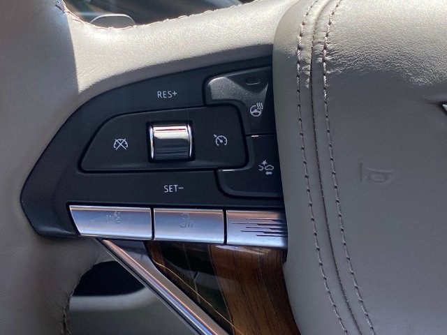 Used 2021 Cadillac Escalade ESV Premium Luxury Platinum AWD/4WD image 21
