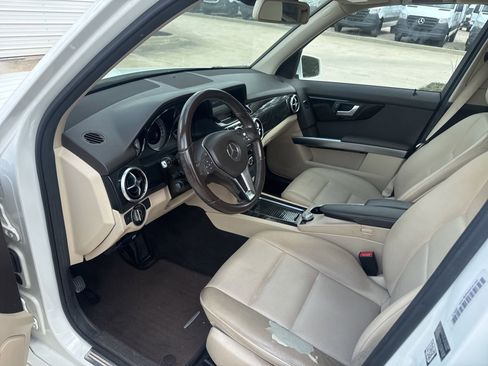 Used 2015 Mercedes-Benz GLK 350 2WD image 9