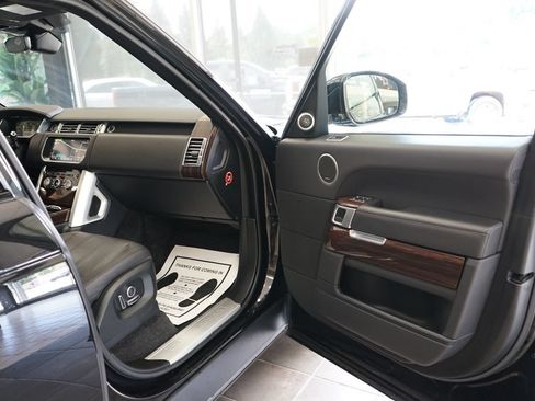 Used 2017 Land Rover Range Rover Supercharged AWD/4WD image 45