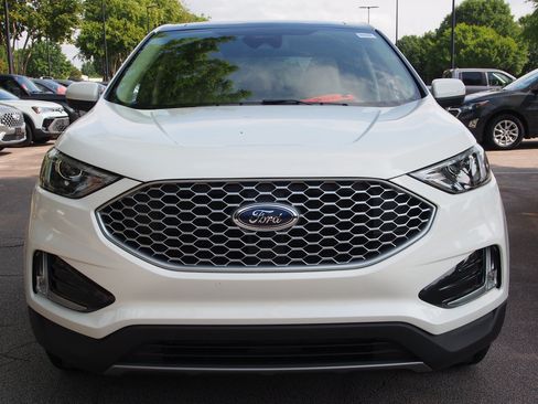 Used 2024 Ford Edge SEL w/ Convenience Package AWD/4WD image 2