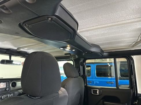 Used 2020 Jeep Wrangler Unlimited Sport S image 37