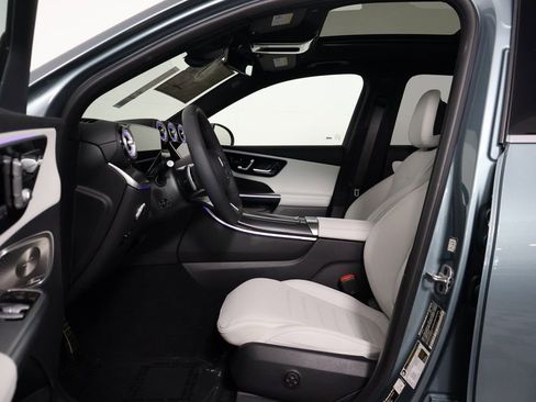 New 2026 Mercedes-Benz GLC 300 image 5