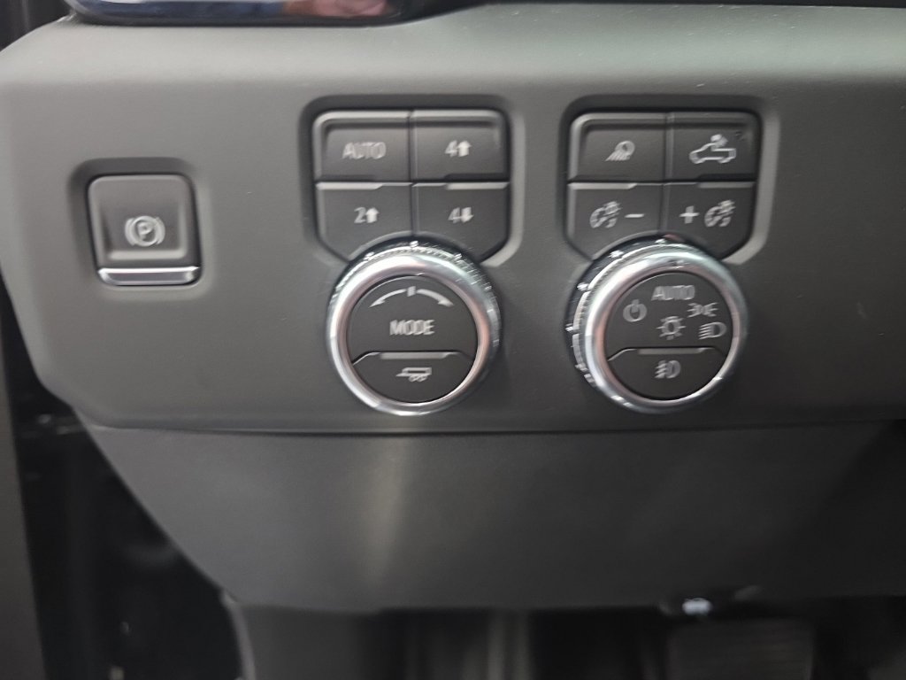 Used 2026 GMC Sierra 1500 AT4 w/ AT4 Premium Package AWD/4WD image 42