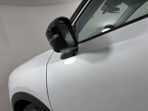 New 2026 Nissan Kicks SR w/ SR Premium Package FWD image 13