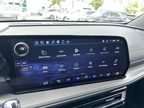 Used 2025 Chevrolet Traverse LT w/ Driver Confidence Package FWD image 22