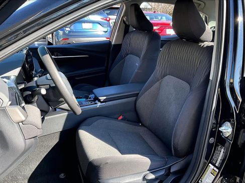 Certified 2025 Toyota Camry LE image 8